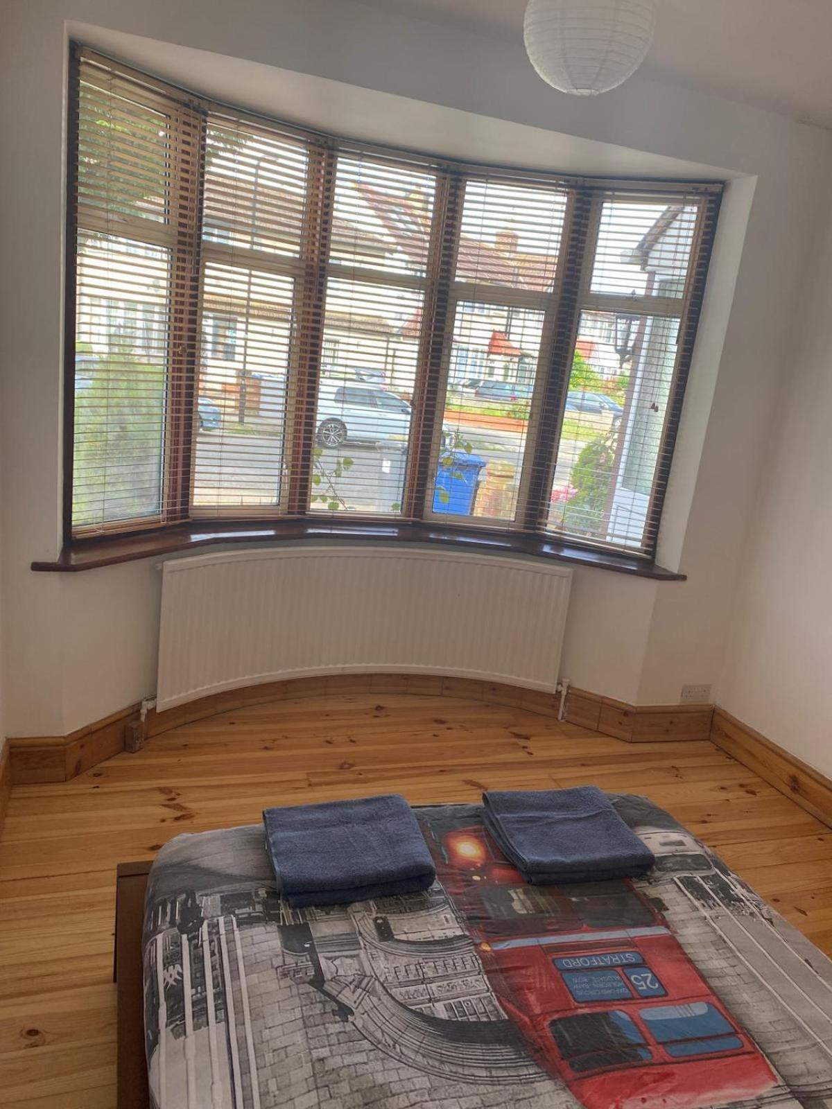 Lovely Rooms In West London Northolt  Exterior foto