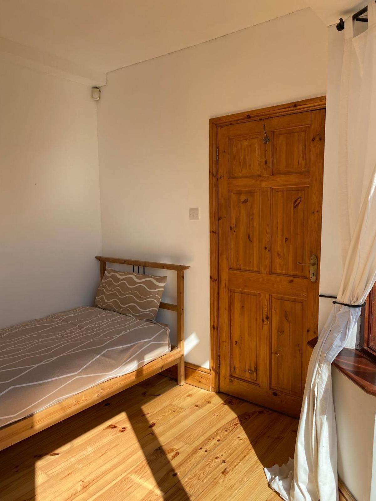 Lovely Rooms In West London Northolt  Exterior foto